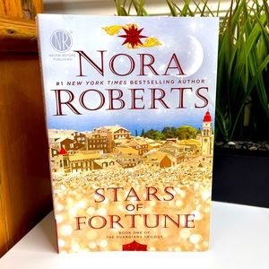 ❌❌SOLD❌❌Nora Roberts Stars of Fortune softcover book Book one Guardians Trilogy